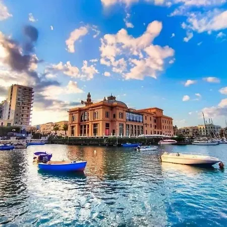 White House * Bari
